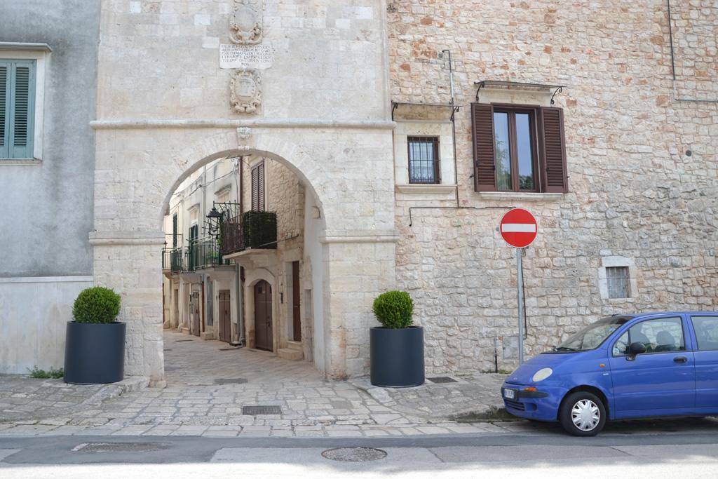 Dimora Donna Clara Bed and Breakfast Conversano Exteriör bild
