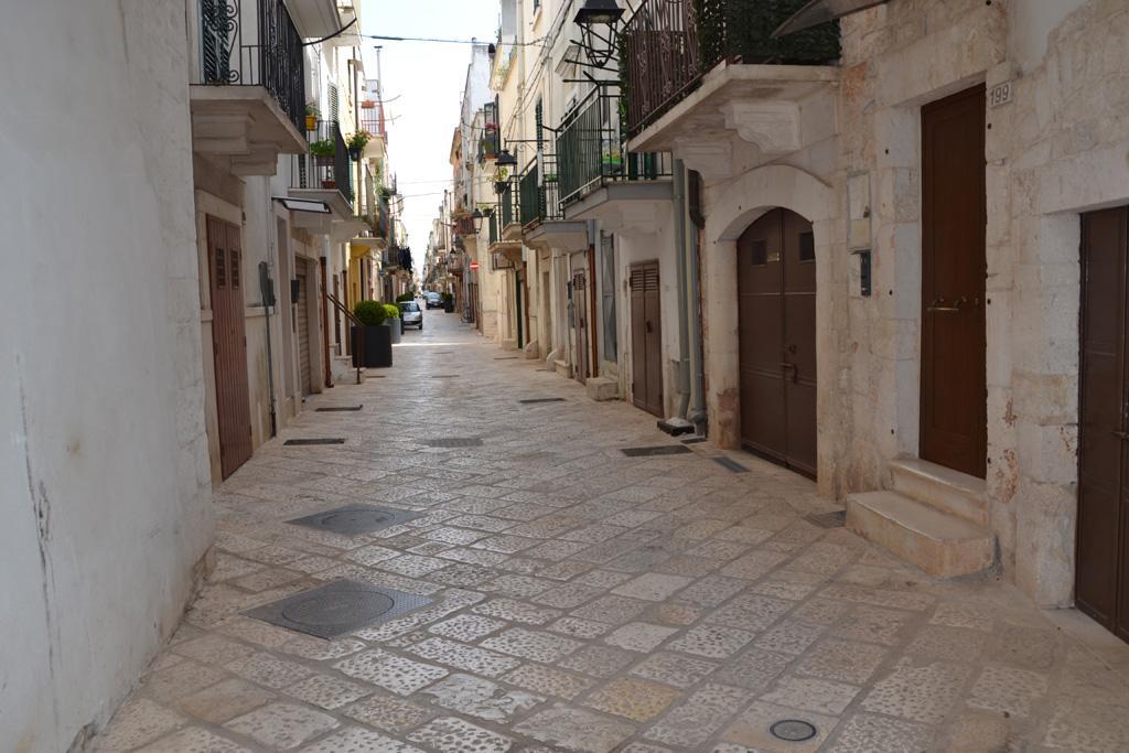 Dimora Donna Clara Bed and Breakfast Conversano Exteriör bild